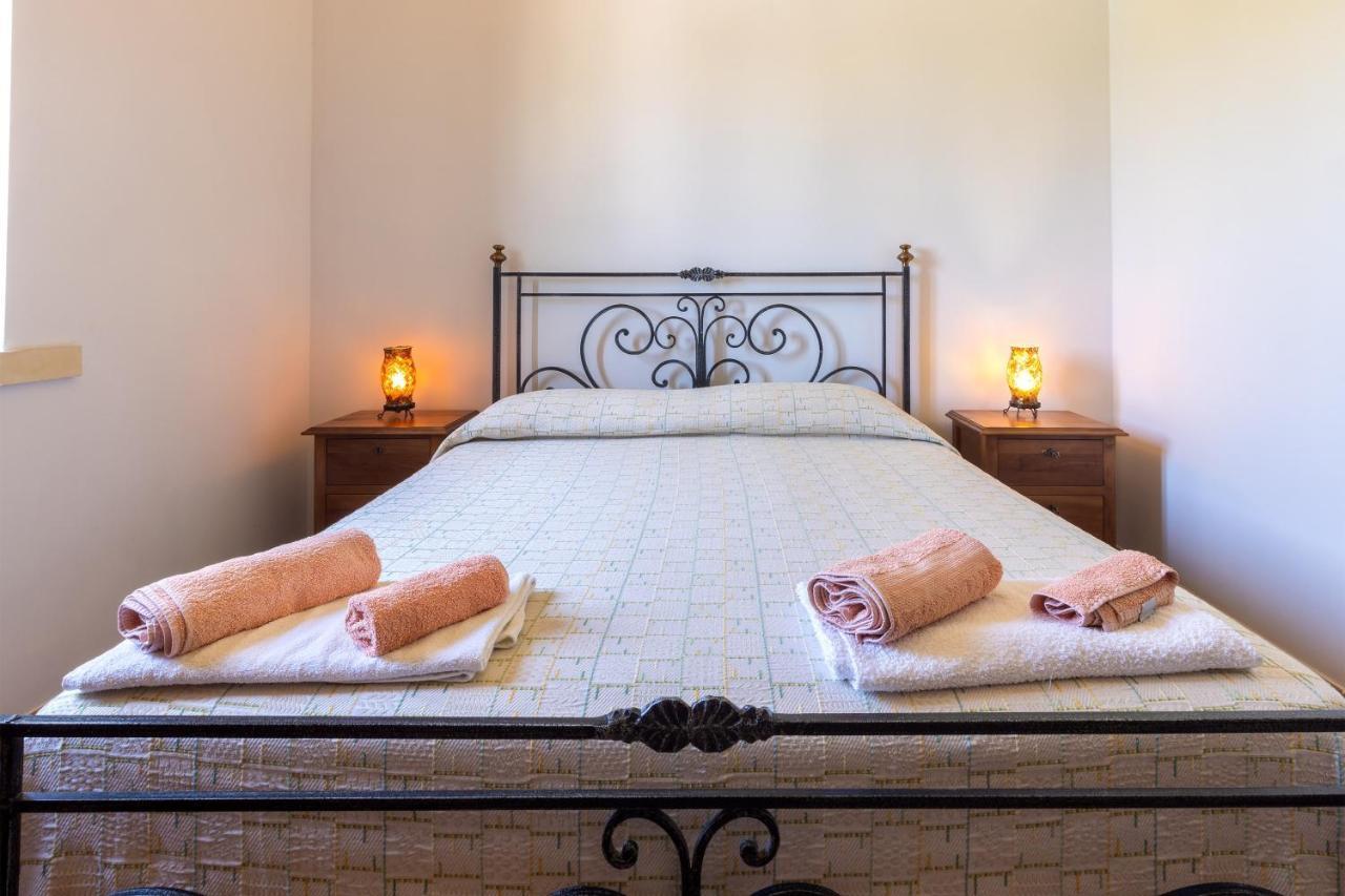 Bed and Breakfast Casa Ulmi Con Piscina Uggiano La Chiesa Zewnętrze zdjęcie