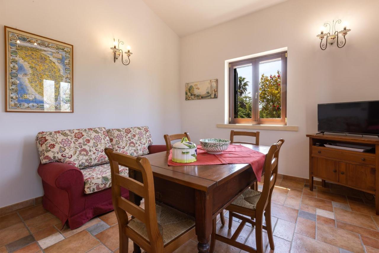 Bed and Breakfast Casa Ulmi Con Piscina Uggiano La Chiesa Zewnętrze zdjęcie