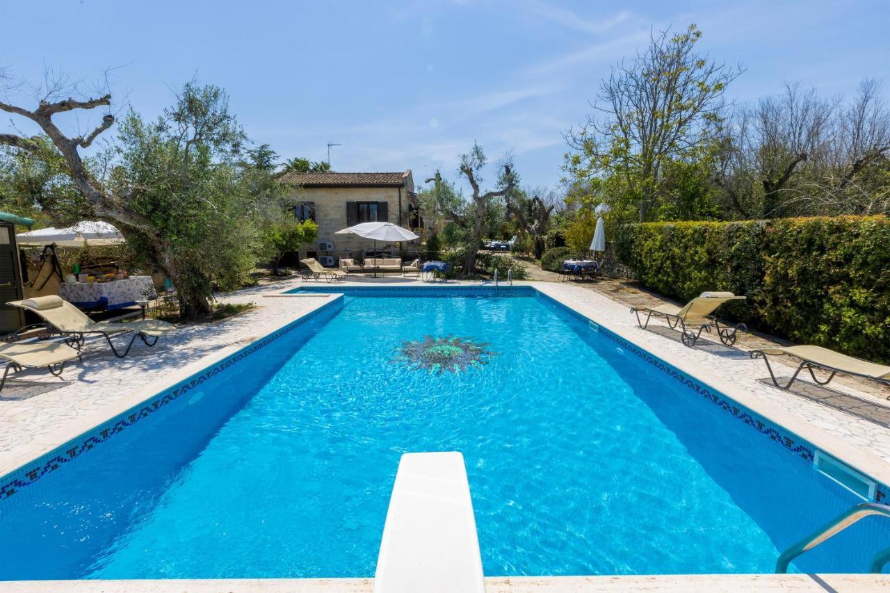 Bed and Breakfast Casa Ulmi Con Piscina Uggiano La Chiesa Zewnętrze zdjęcie