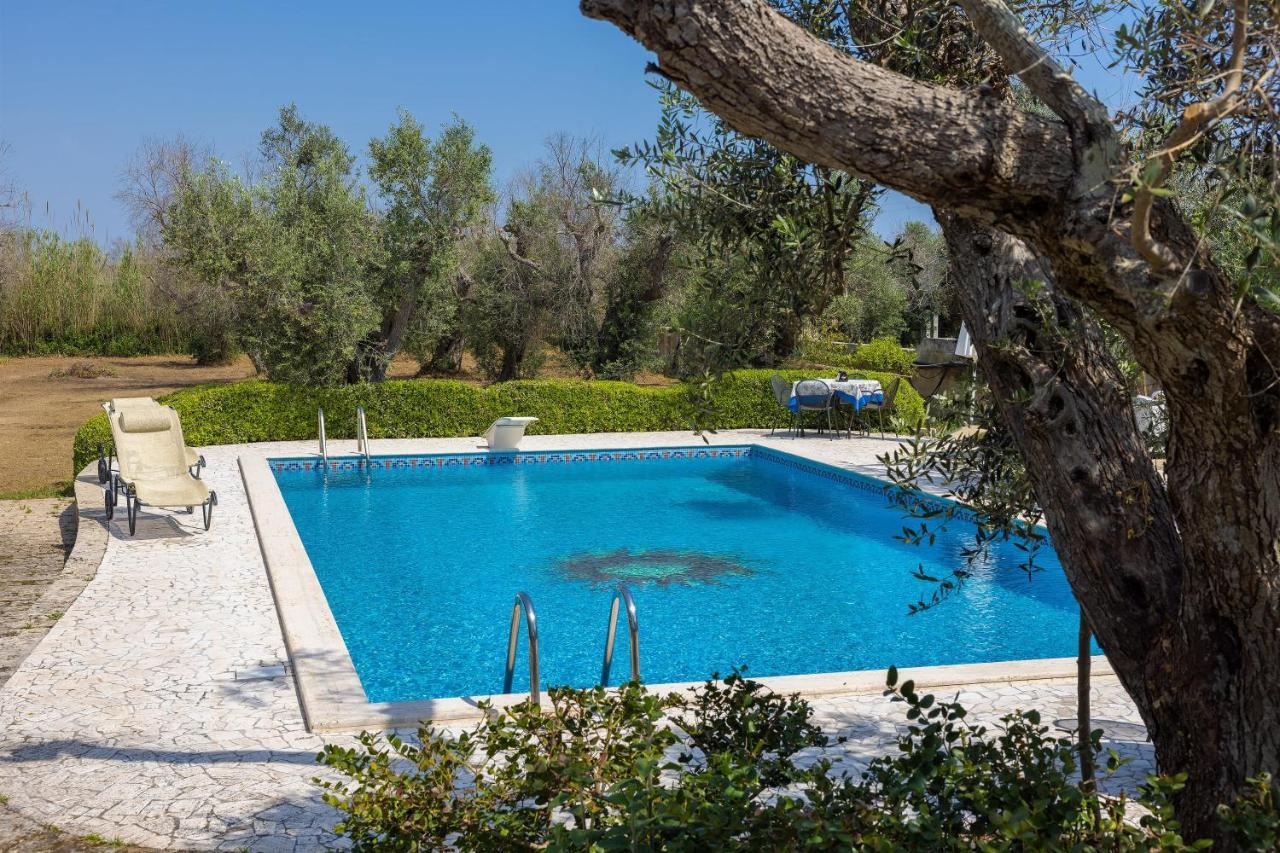 Bed and Breakfast Casa Ulmi Con Piscina Uggiano La Chiesa Zewnętrze zdjęcie